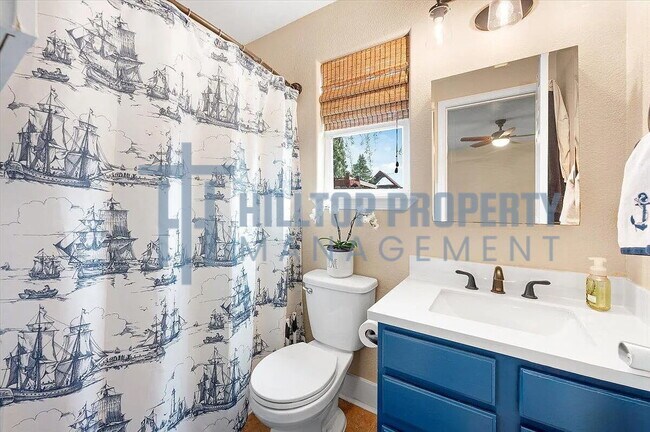 Building Photo - 4 Bed, 2 Bath Home with 2-Car Garage in North Nampa