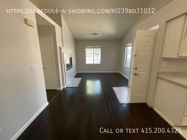 Building Photo - 5658 Statice Common