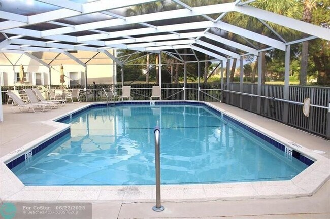 Building Photo - 3081 Holiday Springs Blvd