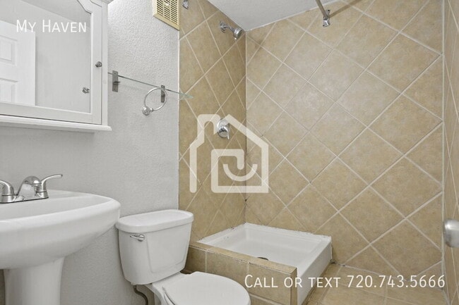 Building Photo - 229 E Iliff Ave