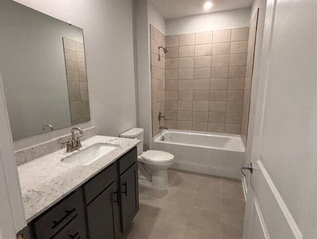 Building Photo - Brand New Luxury 2 Bed/2 Bath Condo - Wate...