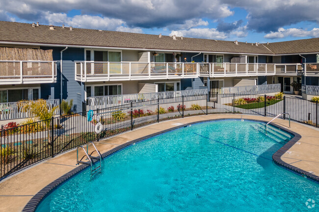 Newly renovated Garden Pool Apartments - The Franciscan