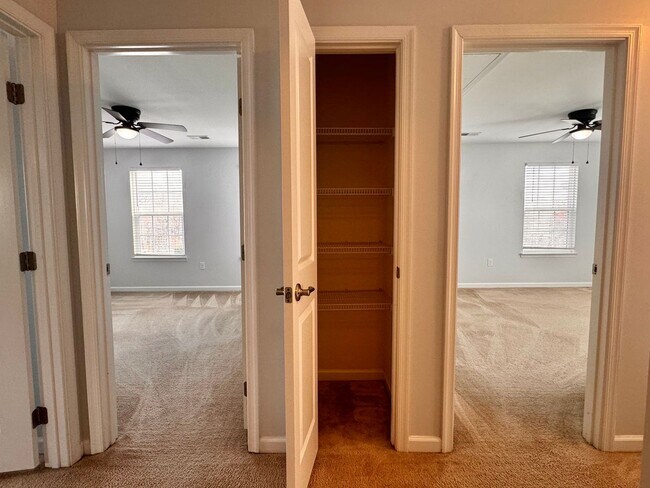 Building Photo - 145 Holly Hill Dr