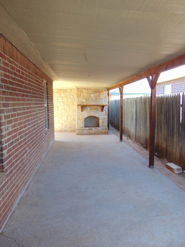 Building Photo - 2703 108th St