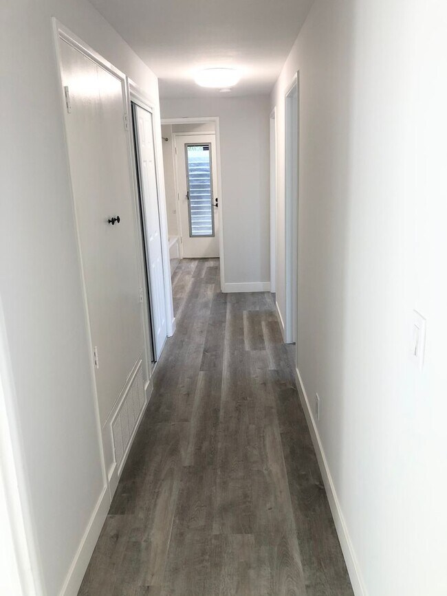 Building Photo - 3 Bed 2 Bath Single Family Home in Eastbluff