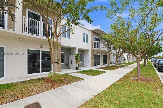 Building Photo - 25874 SW 144th Ct