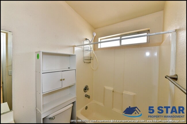 Building Photo - 14164 Robert Ituarte Dr