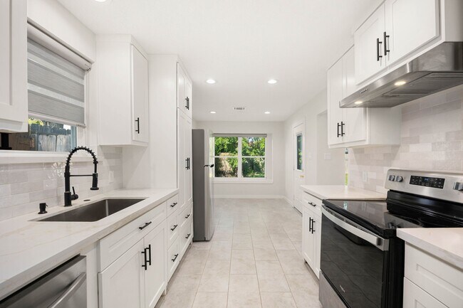 Building Photo - 6235 Weststar Ln