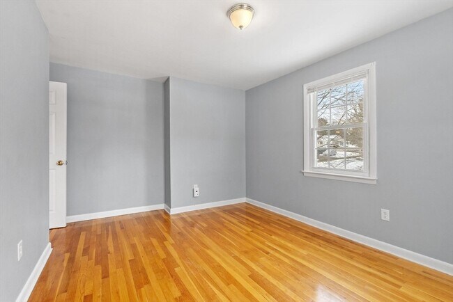 Building Photo - 20 Lovell St