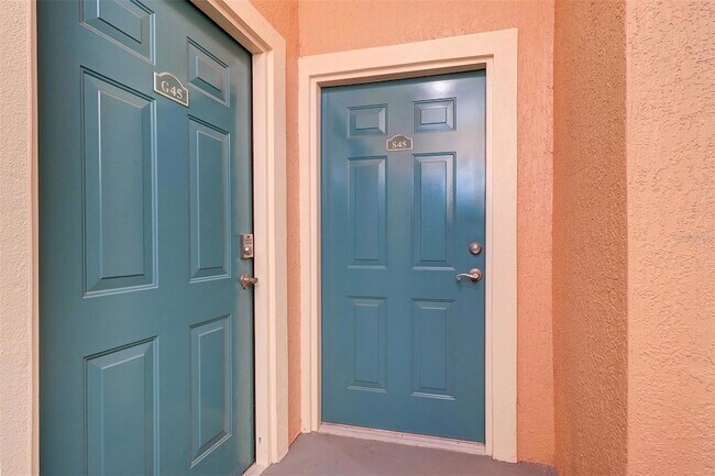 Building Photo - 2722 Via Tivoli