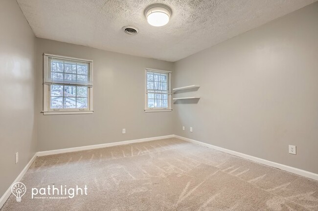 Building Photo - 5381 Willow Point Parkway