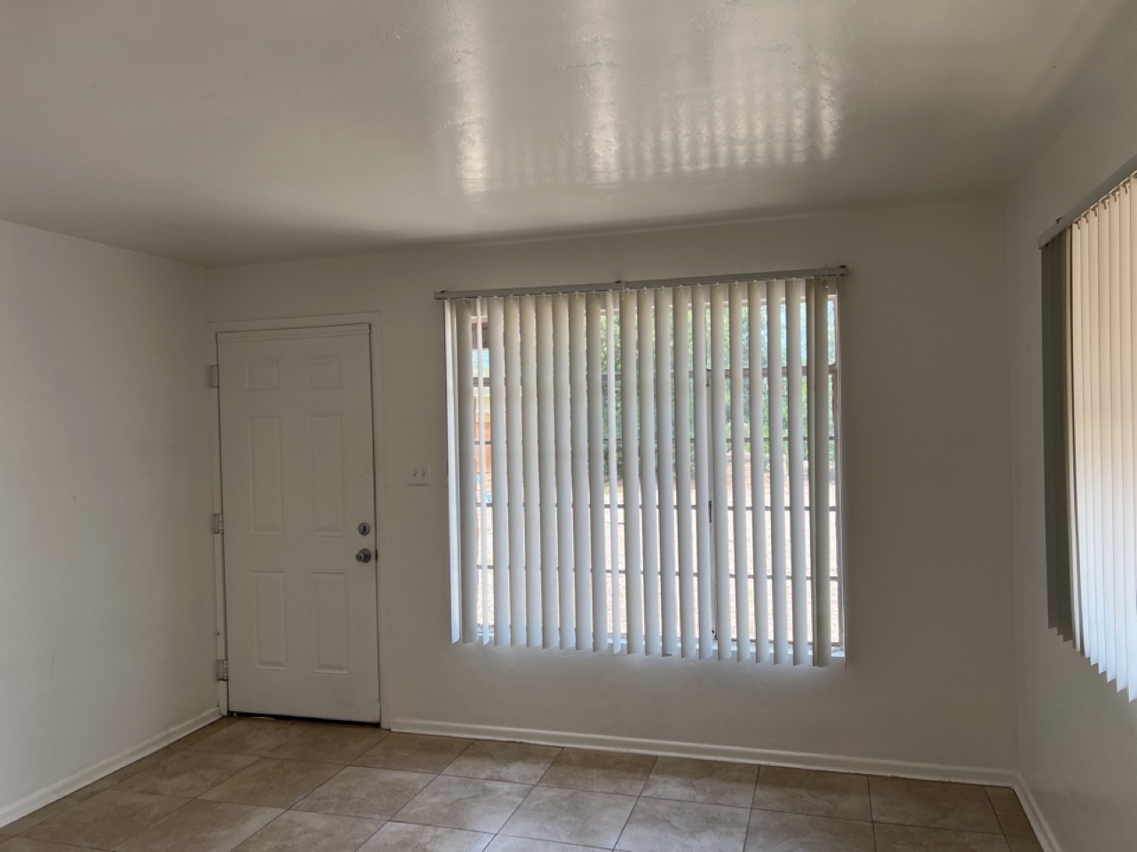 LIGHT & BRIGHT LIVING ROOM - 6210 N 12th Pl