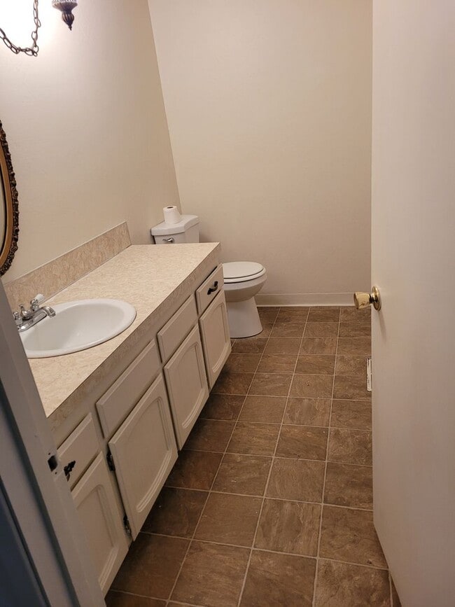 Building Photo - 3875 Redondo Way