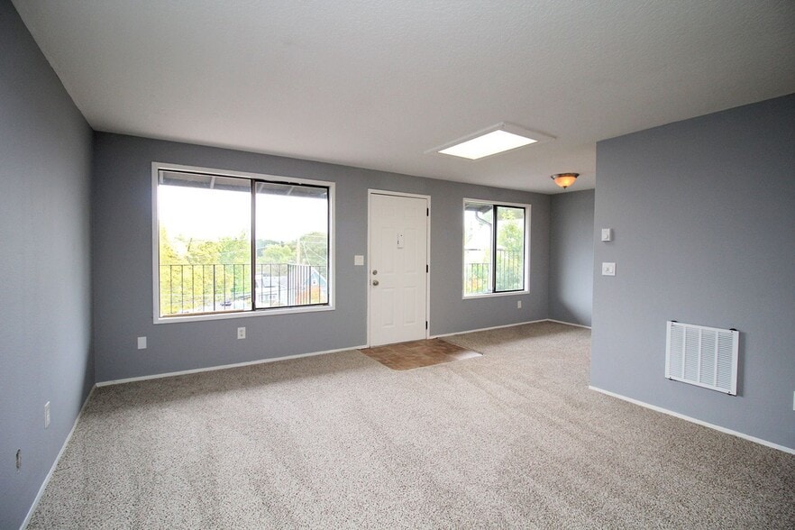 Building Photo - 1118 SE Rhone St