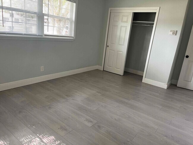 Building Photo - 2410 Ave C NW