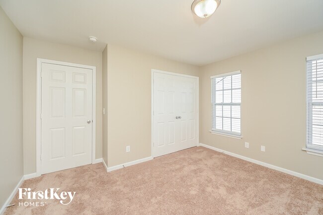Building Photo - 4594 Ramseur Dr