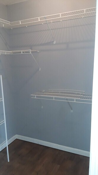 Master closet - 1216 Lipps Ln