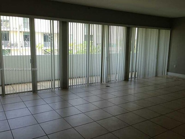 Building Photo - 2694 Inagua Ave