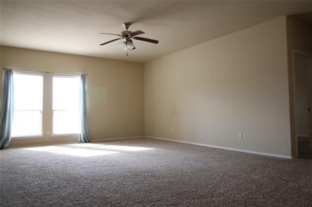 Building Photo - 2101 Hickory Trail
