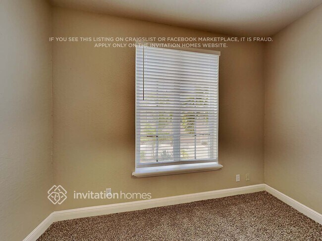 Building Photo - 806 University Blvd