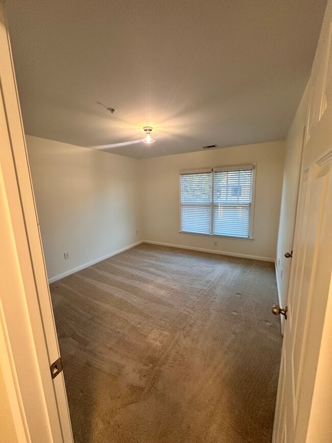 Building Photo - 1624 Caswell Pkwy