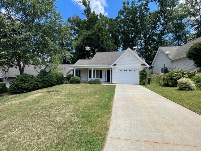 Building Photo - 144 Grand Oak Cir