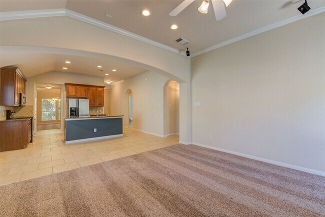 Building Photo - 11 Ebony Oaks Pl