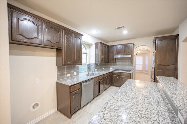 Building Photo - 1305 Needle Cactus Dr