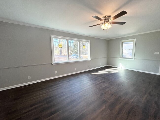 Building Photo - 1804 County St