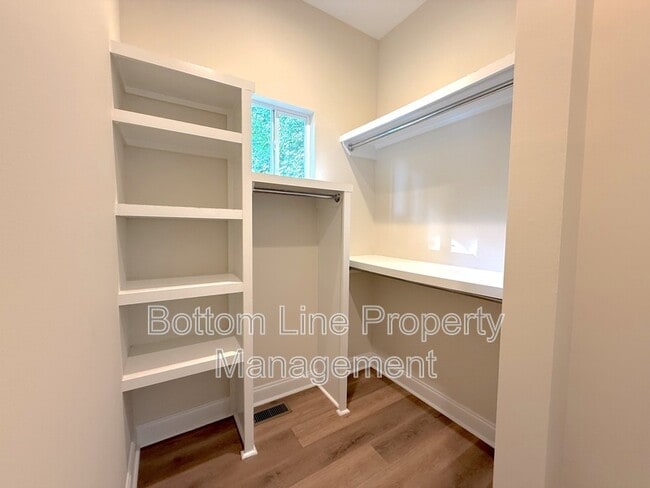Building Photo - 1112 Pegram St