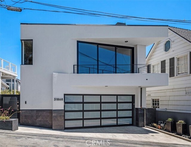 Building Photo - 31868 Circle Dr