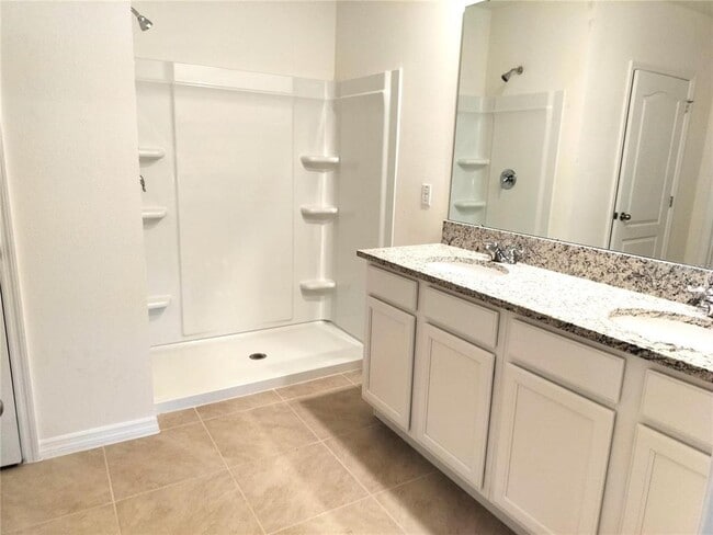 Building Photo - 405 Noble Ave