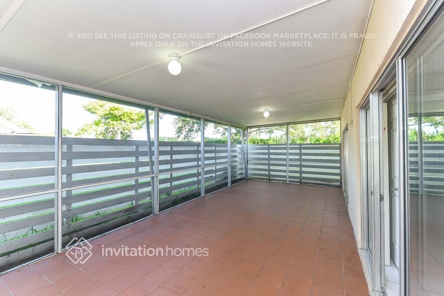 Building Photo - 14450 SW 139th Ave