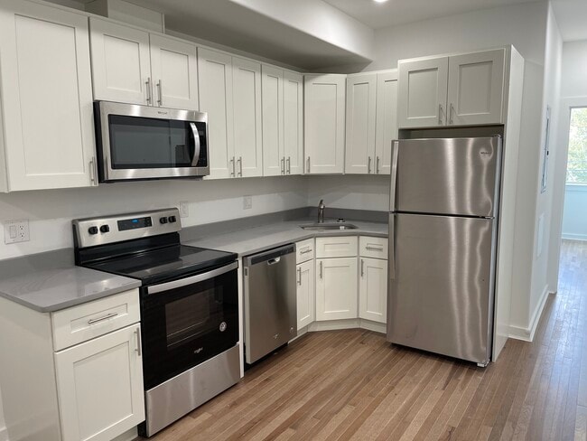 Building Photo - 675 N 39th St