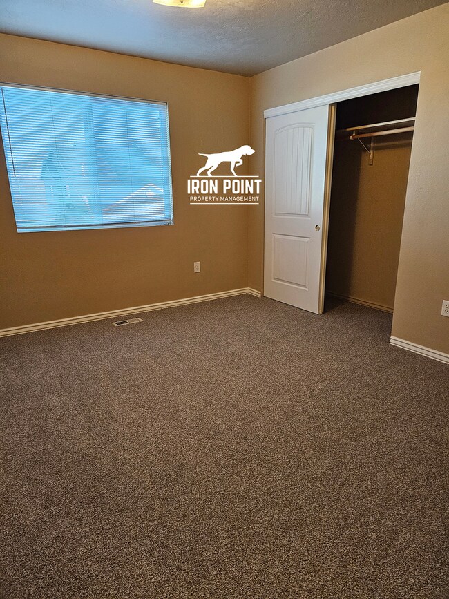 Building Photo - ELD4017