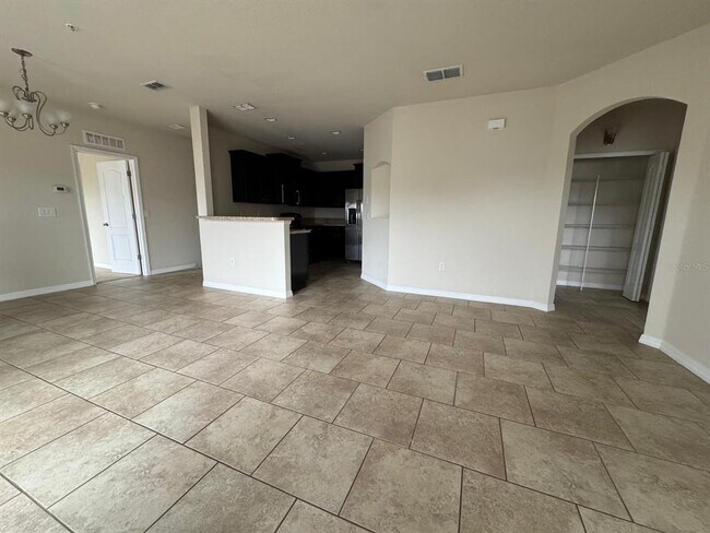 Building Photo - 6570 S Goldenrod Rd