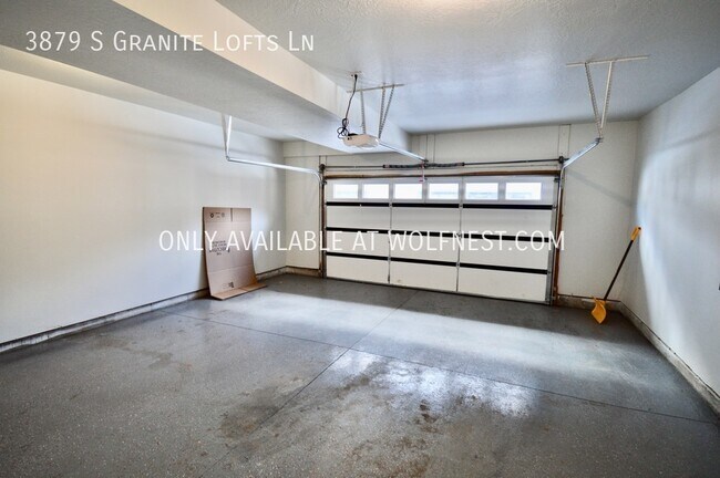 Building Photo - 3879 Granite Lofts Ln
