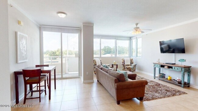 Building Photo - 2060 Beach Blvd