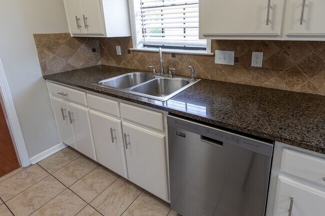 Building Photo - Home for Rent in Copperfield