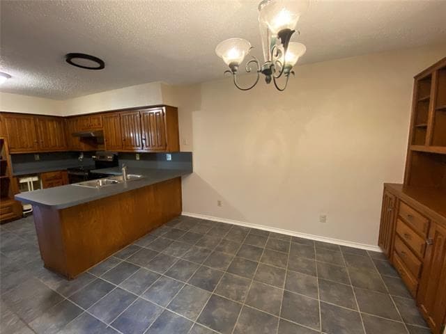 Building Photo - 606 Old Country Rd