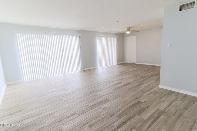 Building Photo - 4800 N Stanton St