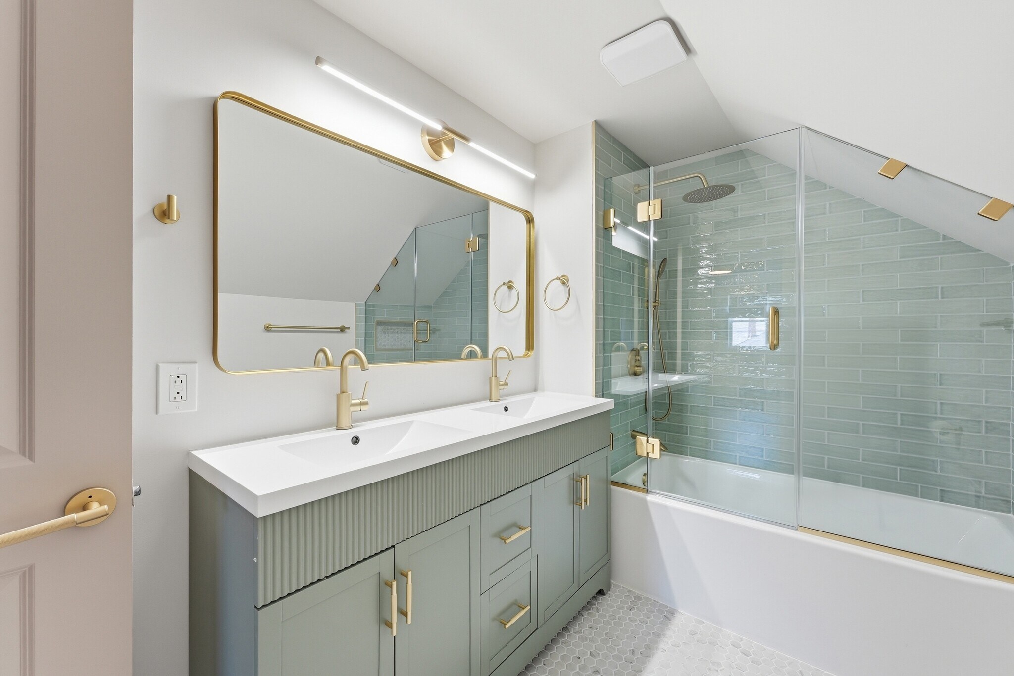 Building Photo - 3615 Kenmar Rd