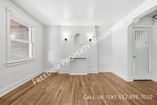 Building Photo - 755 Shady Dr E