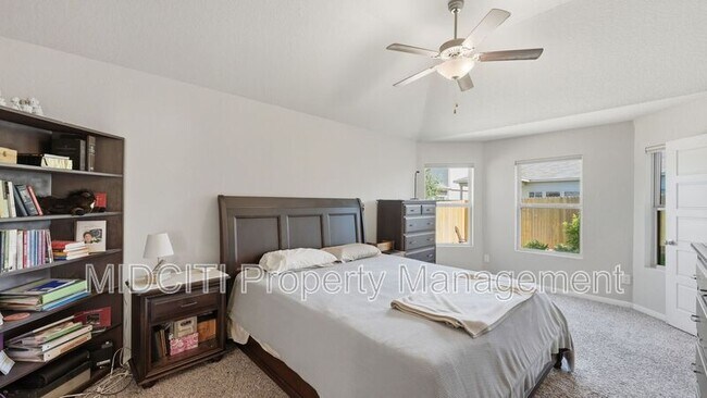 Building Photo - 1116 RIVER WOOD