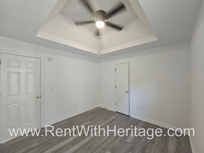 Building Photo - Gorgeous 3bd/ 2.5 bath Home in Popular Nat...