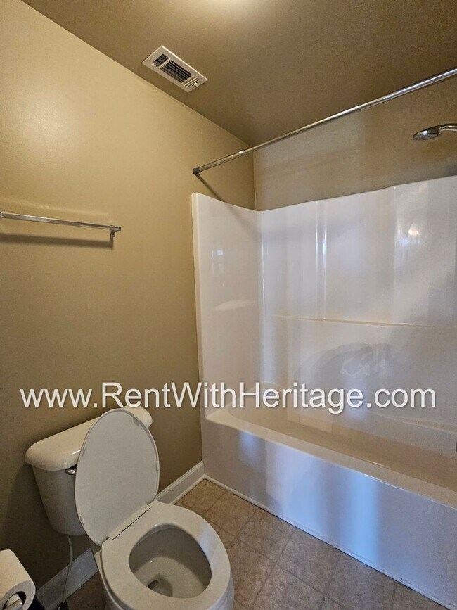 Building Photo - WOW!!.....GORGEOUS LOFT APARTMENT!!!!....DOWNTOWN VILLA RICA