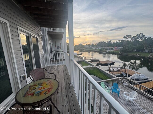 Building Photo - 6891 Clark St