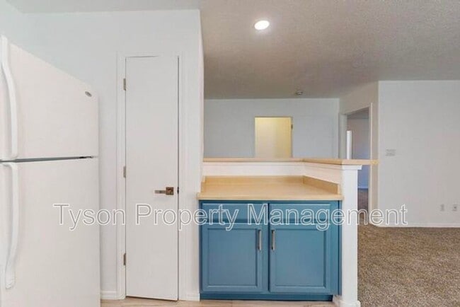 Building Photo - 1033 Desert Paintbrush Loop