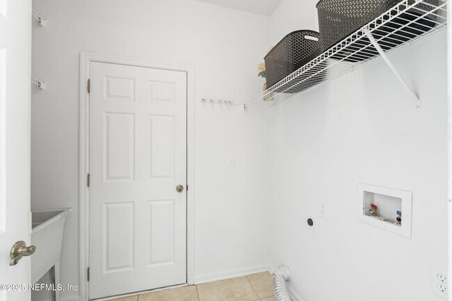 Building Photo - 3370 Turkey Creek Dr