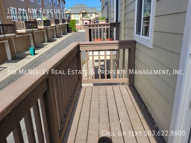 Building Photo - 16181 NW Fescue Ct